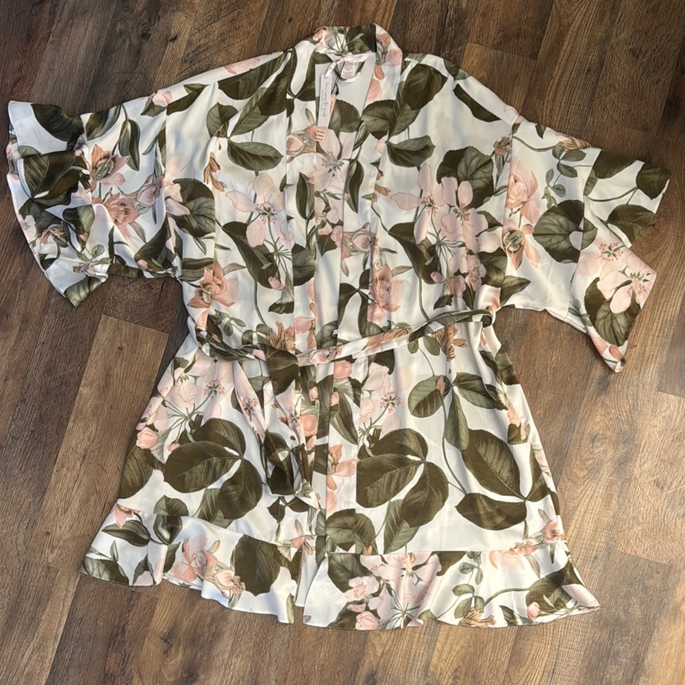 NWT Victoria's Secret Pink and Green Floral Kimono Robe XS